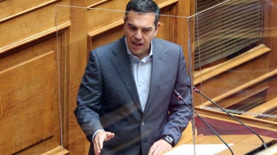 Τσίπρας: Η ΝΔ έχει οδηγήσει τους εργαζόμενους να ζουν σε μια εργασιακή ζούγκλα και τη μεσαία τάξη να ζει με κουπόνια