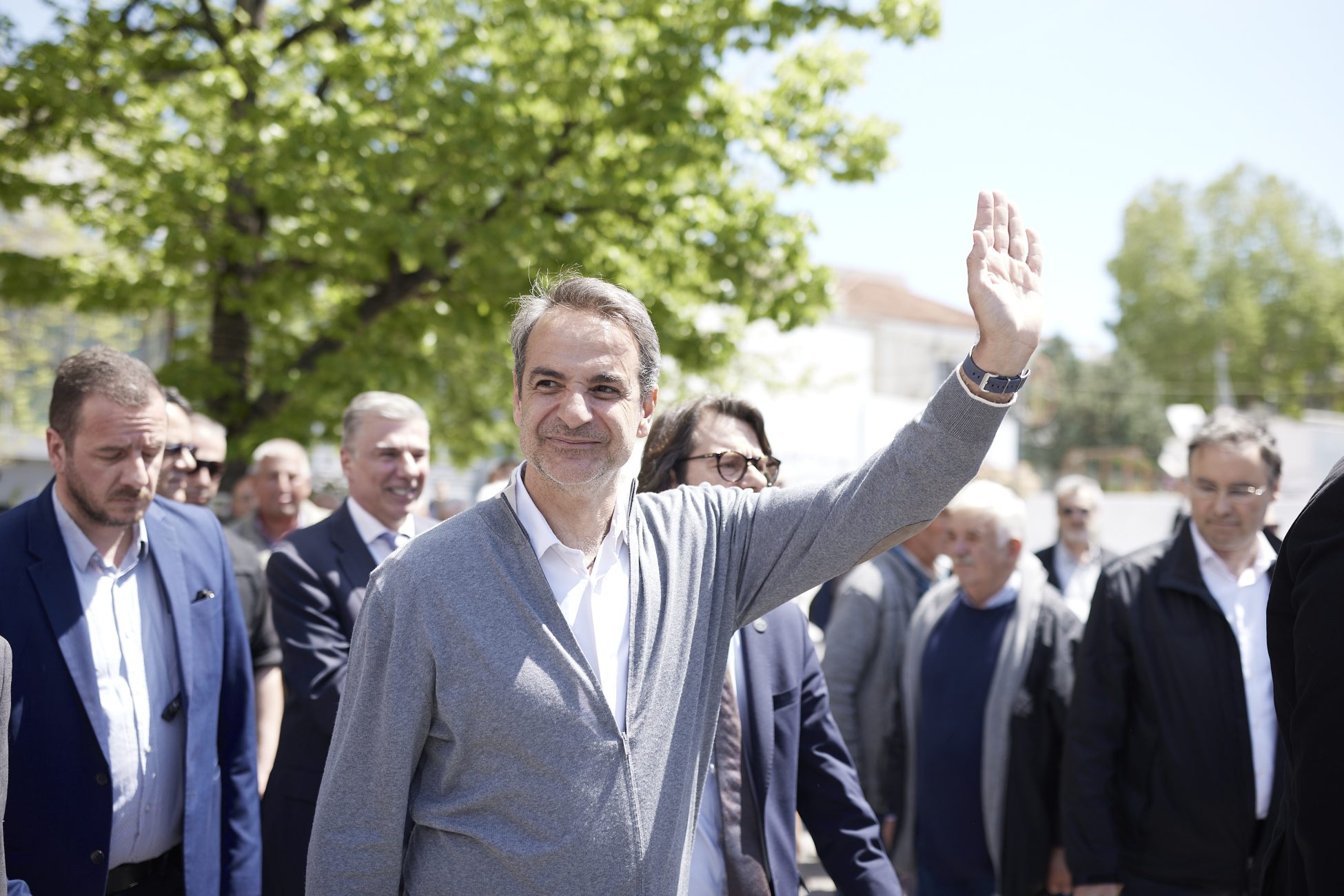 Μητσοτάκης από Λιβαδειά: Σκεφτείτε αντί για ευρώ να πληρώνεστε σε «Δήμητρες» με κλειστές τράπεζες – Debate γίνονται, αλλά με όλους τους πολιτικούς αρχηγούς