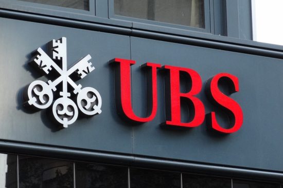 UBS: Σε διευθέτηση ύψους 1,43 δισ. δολαρίων με τις ΗΠΑ για παραπλάνηση επενδυτών