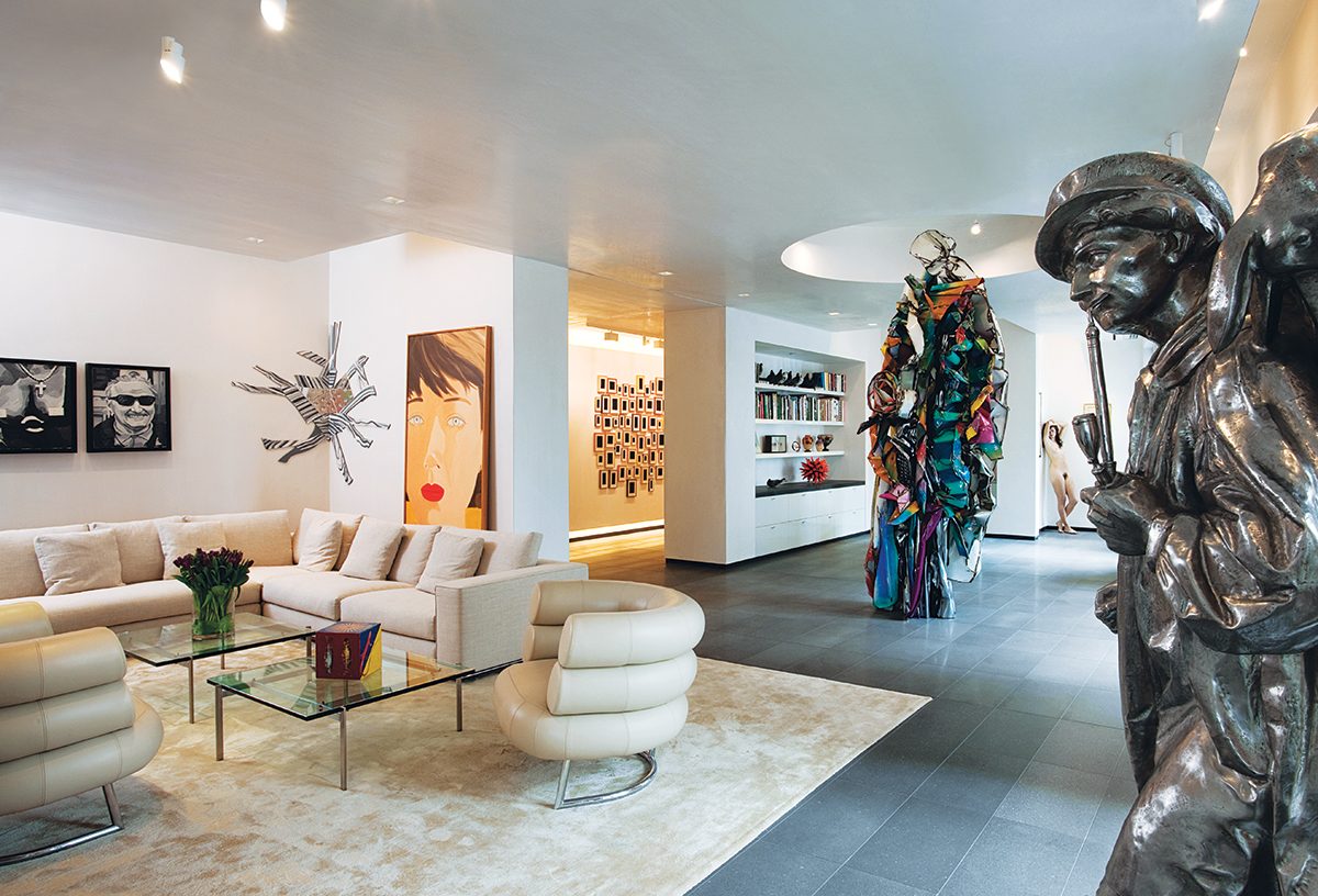 Το σαλόνι του συλλέκτη Τζέραλντ Φίνεμπεργκ με έργα τέχνης που δημοπρατούνται
