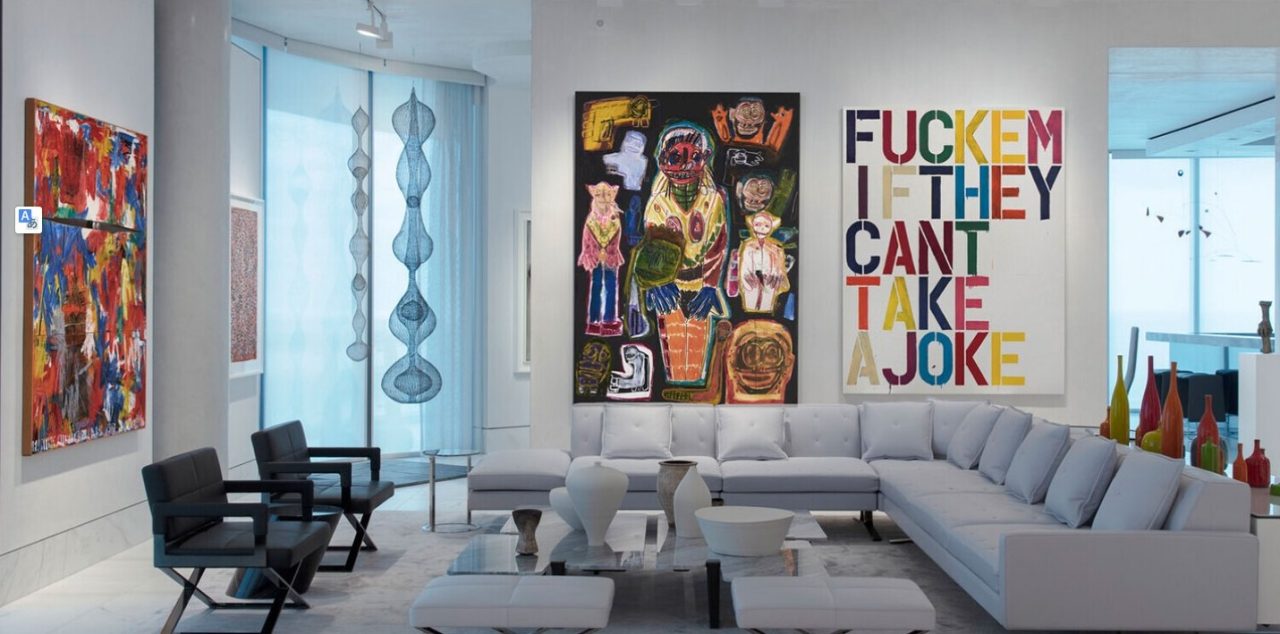 Το σαλόνι του συλλέκτη Τζέραλντ Φίνεμπεργκ με έργα τέχνης που δημοπρατούνται