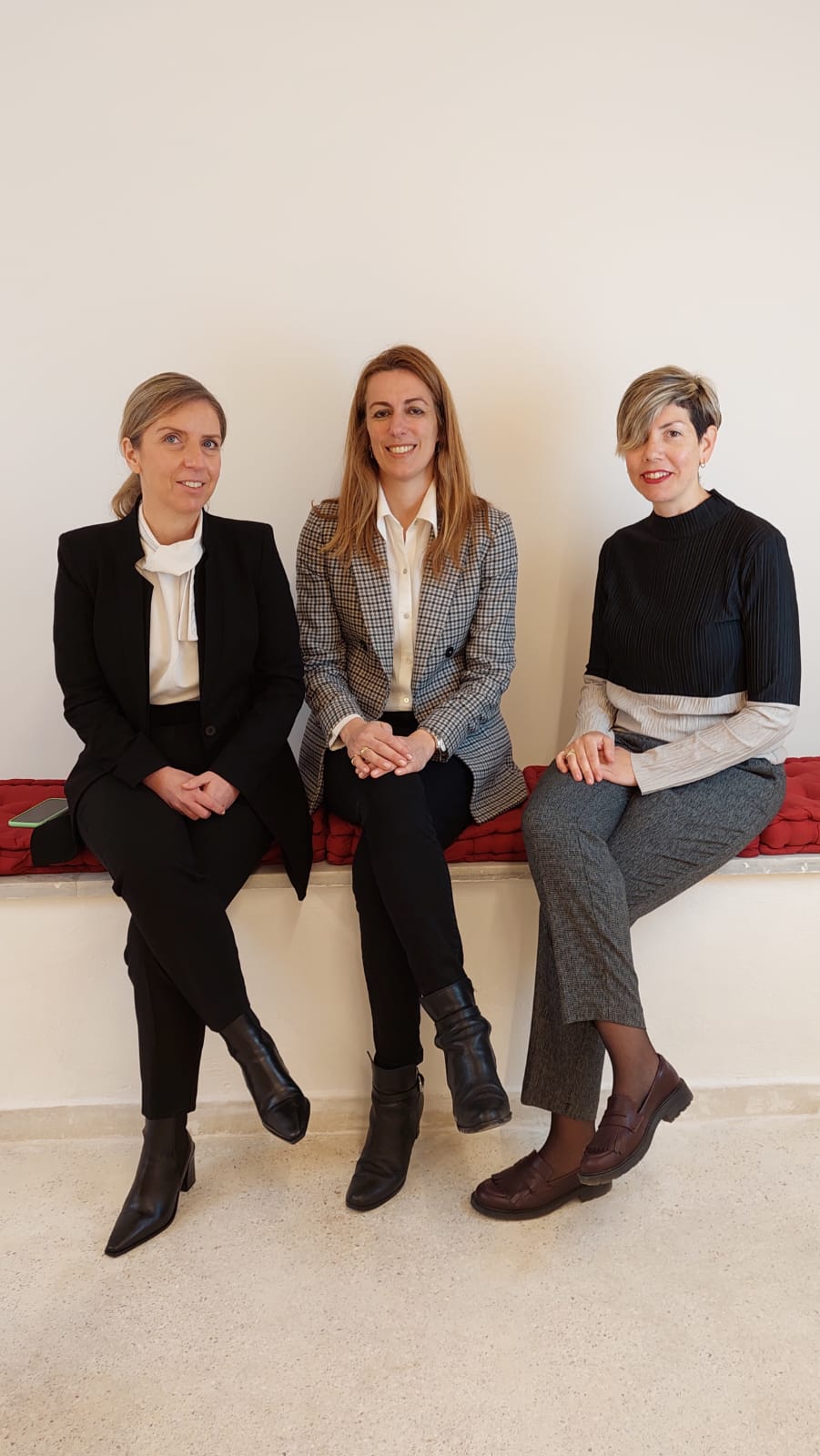Τρεις από τις 8 συνιδρύτριες της Women Act (από αριστερά): Αντιγόνη Κουβίδη, Μαίη Ζαννή και Μαρία Γιαννιού