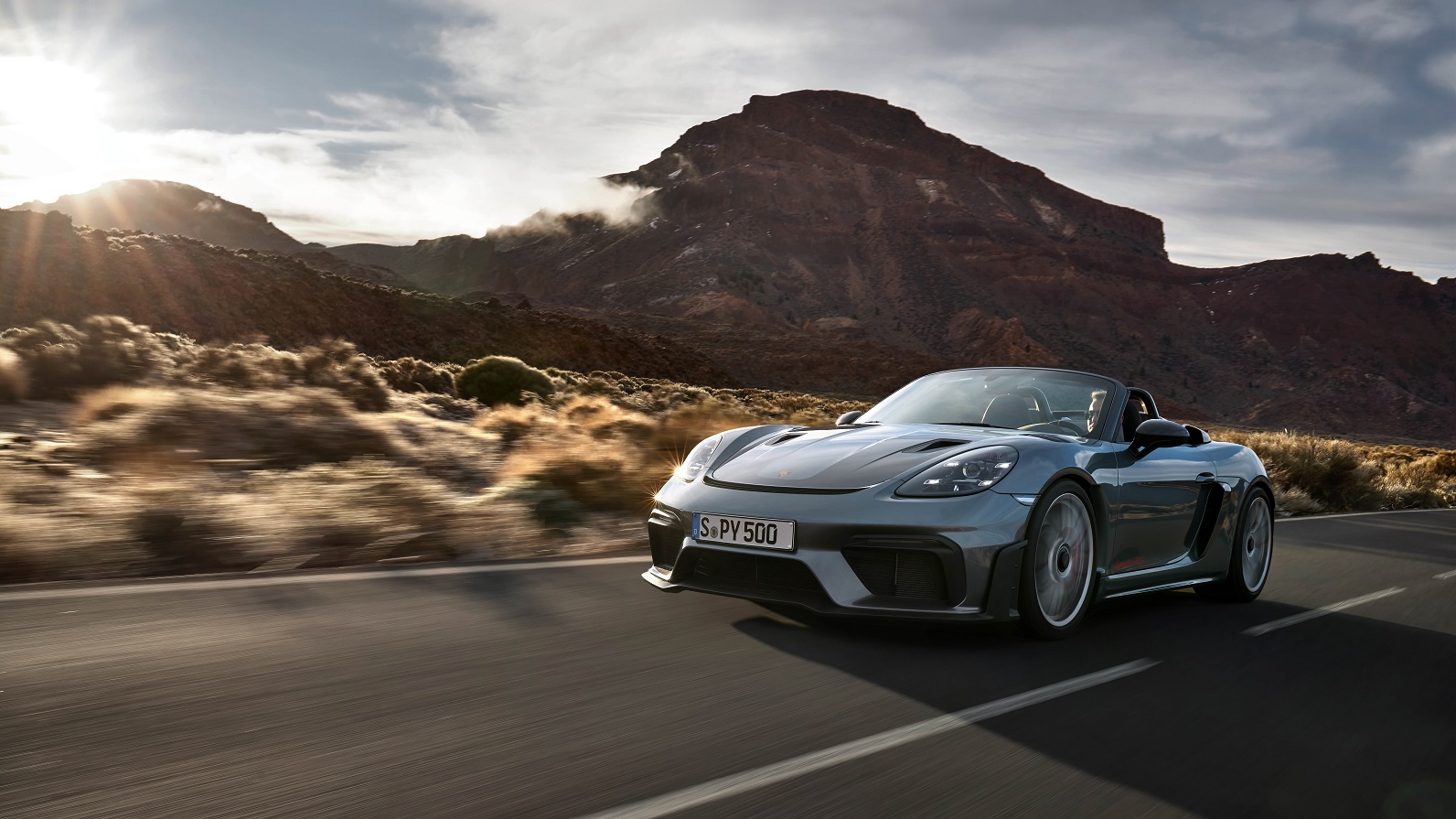 Porsche 718 Spyder RS: Άνοιξέ την και γκάζωσέ την! (video)