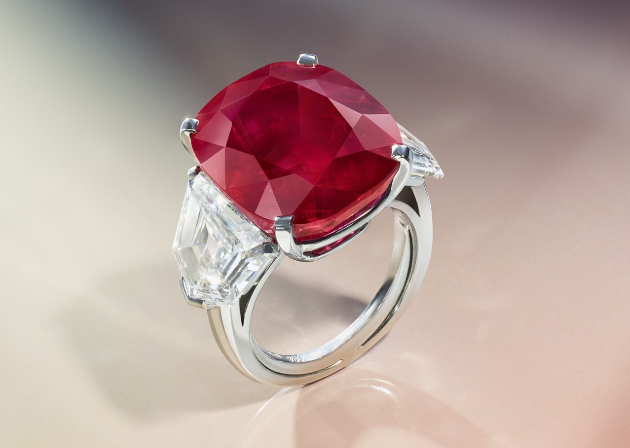 Το δακτυλίδι «The Sunrise Ruby από τον Cartier με ρουμπίνι 25,59 καρατίων και διαμάντια