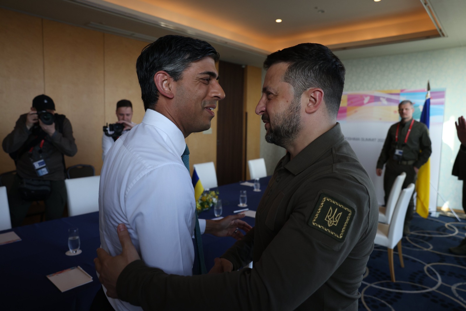 Συνάντηση Ζελένσκι – Σούνακ στη Χιροσίμα: «Η ειρήνη θα έρθει πιο κοντά σήμερα»