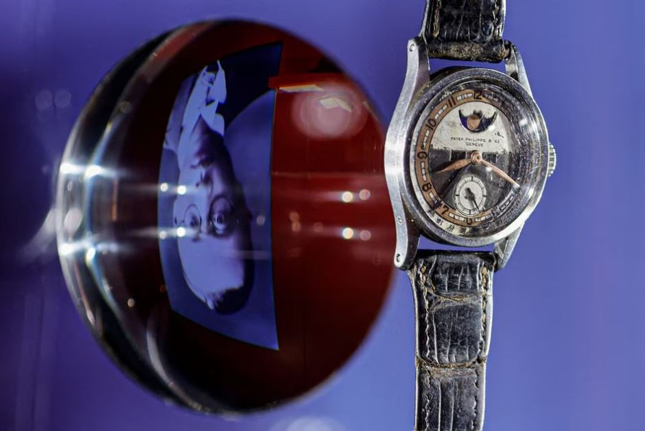 Το ρολόι του τελευταίου αυτοκράτορα Που Γι πουλήθηκε σε δημοπρασία έναντι 5,1 εκατ. δολαρίων | Πηγή: REUTERS/Tyrone Siu