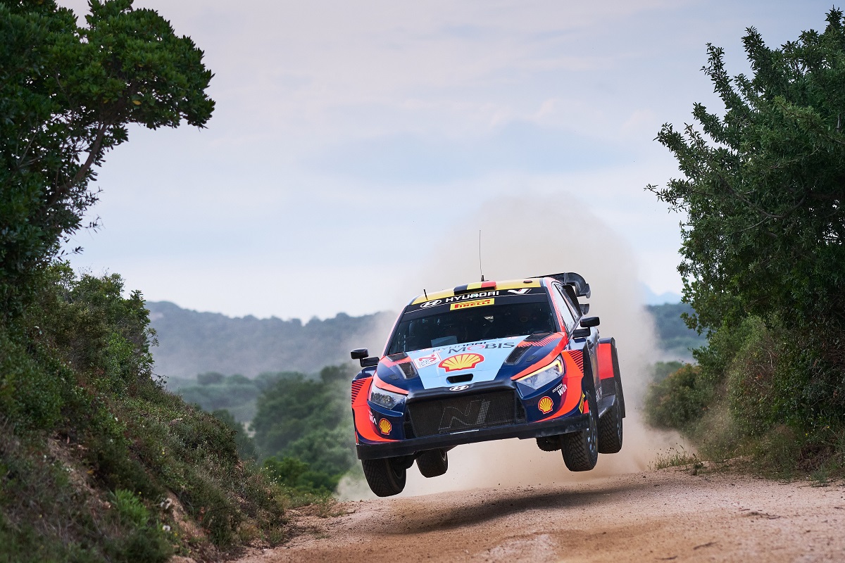 Thierry Neuville, Martijn Wydaeghe, Hyundai i20 N Rally1 Hybrid,