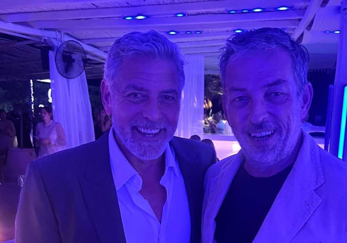 Ο George Clooney με τον Creative Director του Esquire, Nick Sullivan