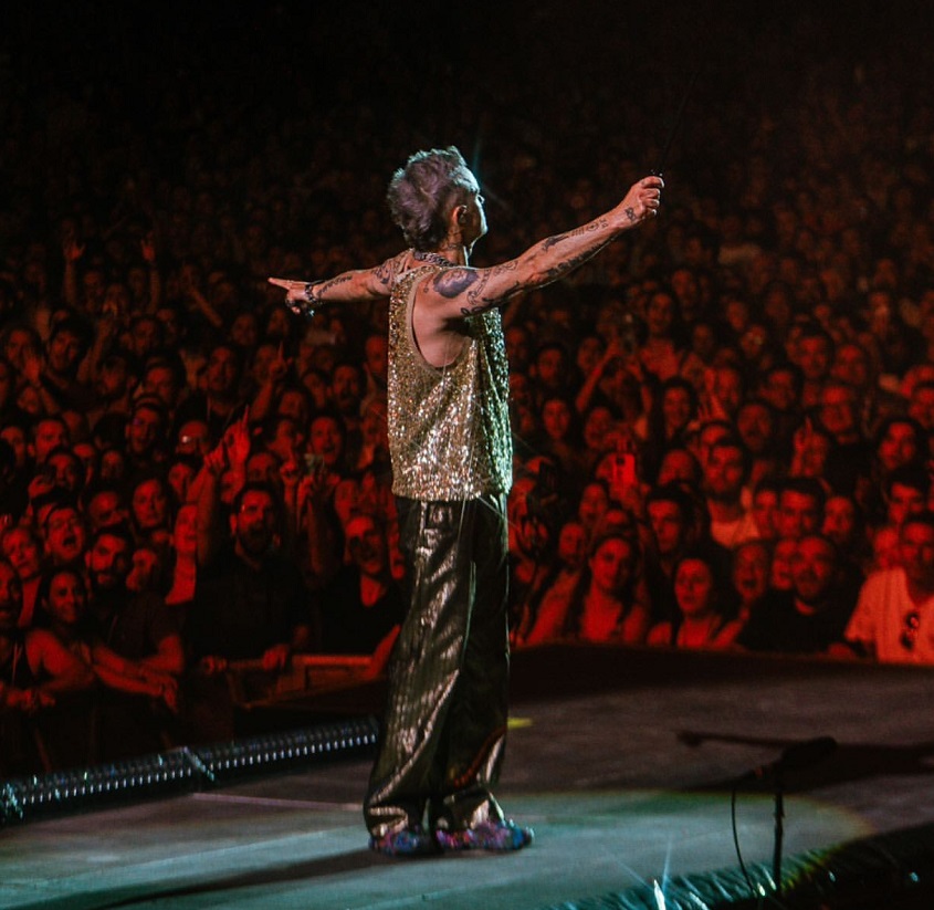 Ο Ρόμπι Γουίλιαμς στη σκηνή του Rockwave Festival, στη Μαλακάσα, το Σάββατο 1η Ιουλίου 2023