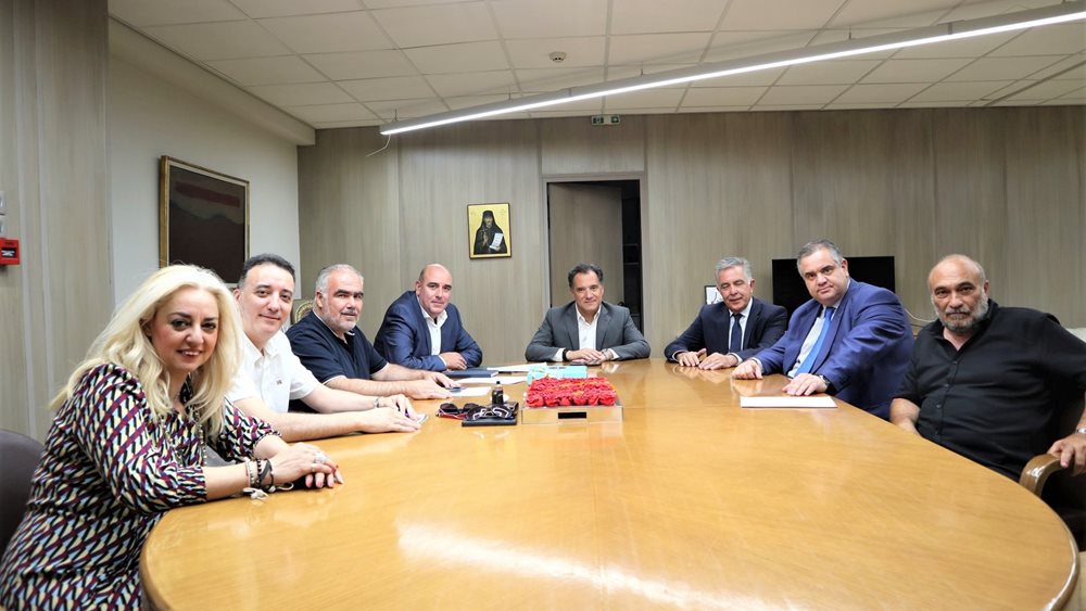 Ο Υπουργός Εργασίας Άδωνις Γεωργιάδης σε συνάντηση εργασίας με τον Γιώργο Χότζογλου