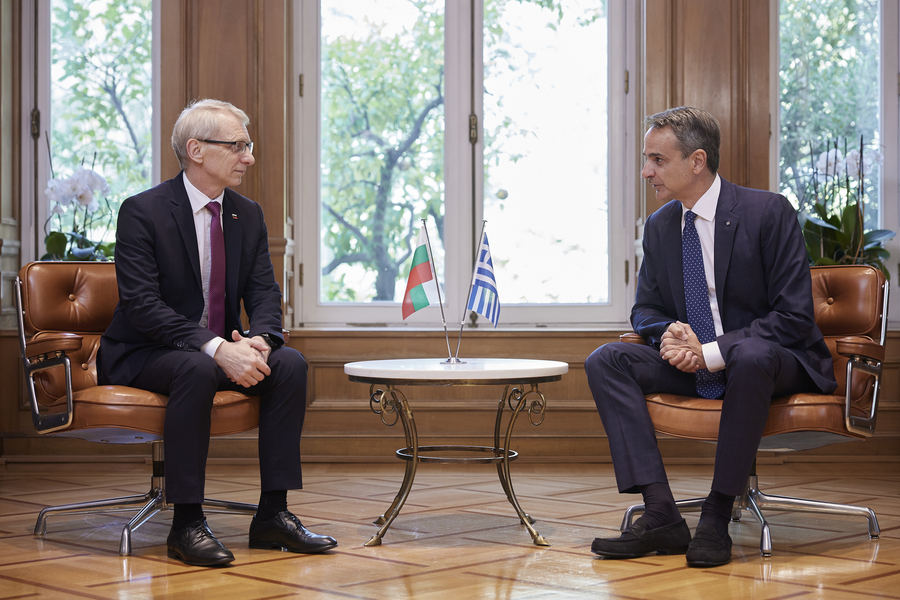 Μητσοτάκης: «Η Βουλγαρία στρατηγικός εταίρος της Ελλάδας» – Συνάντηση με τον πρωθυπουργό Νικολάι Ντένκοφ