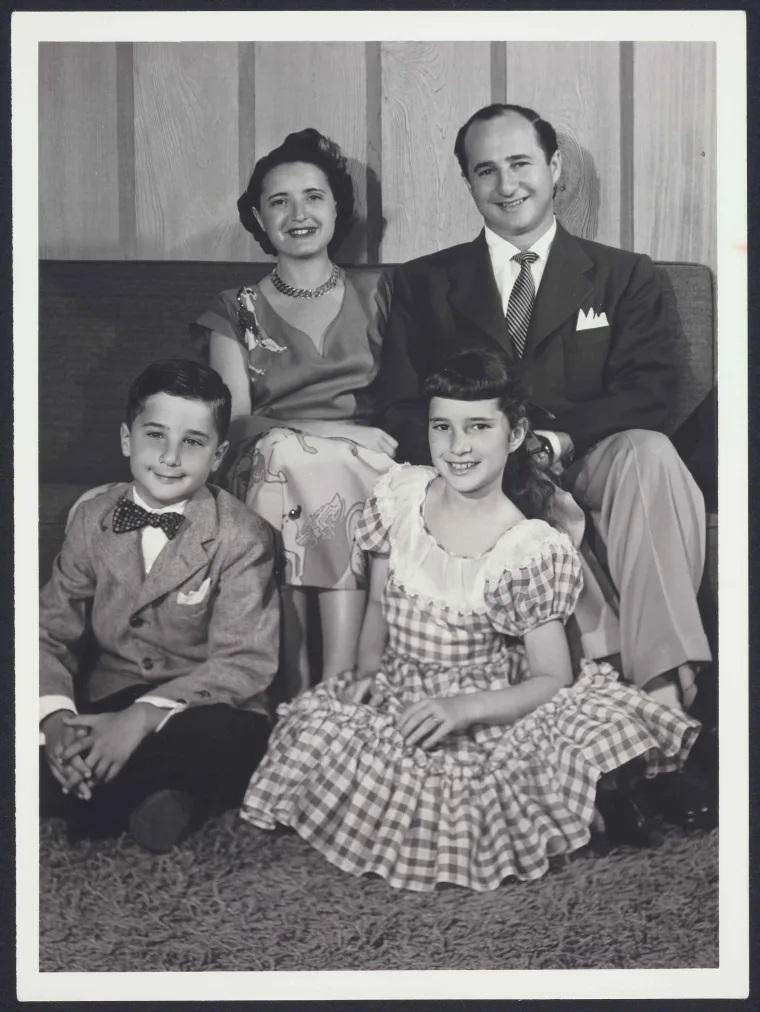 Η οικογένεια Handler στο σπίτι της στην Καλιφόρνια τη δεκαετία του 1950 | Πηγή: Schlesinger Library, Radcliffe Institute, Harvard University
