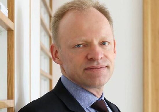 Κλέμενς Φούεστ (Ifo): Η Γερμανία παραμένει «κολλημένη» σε ύφεση