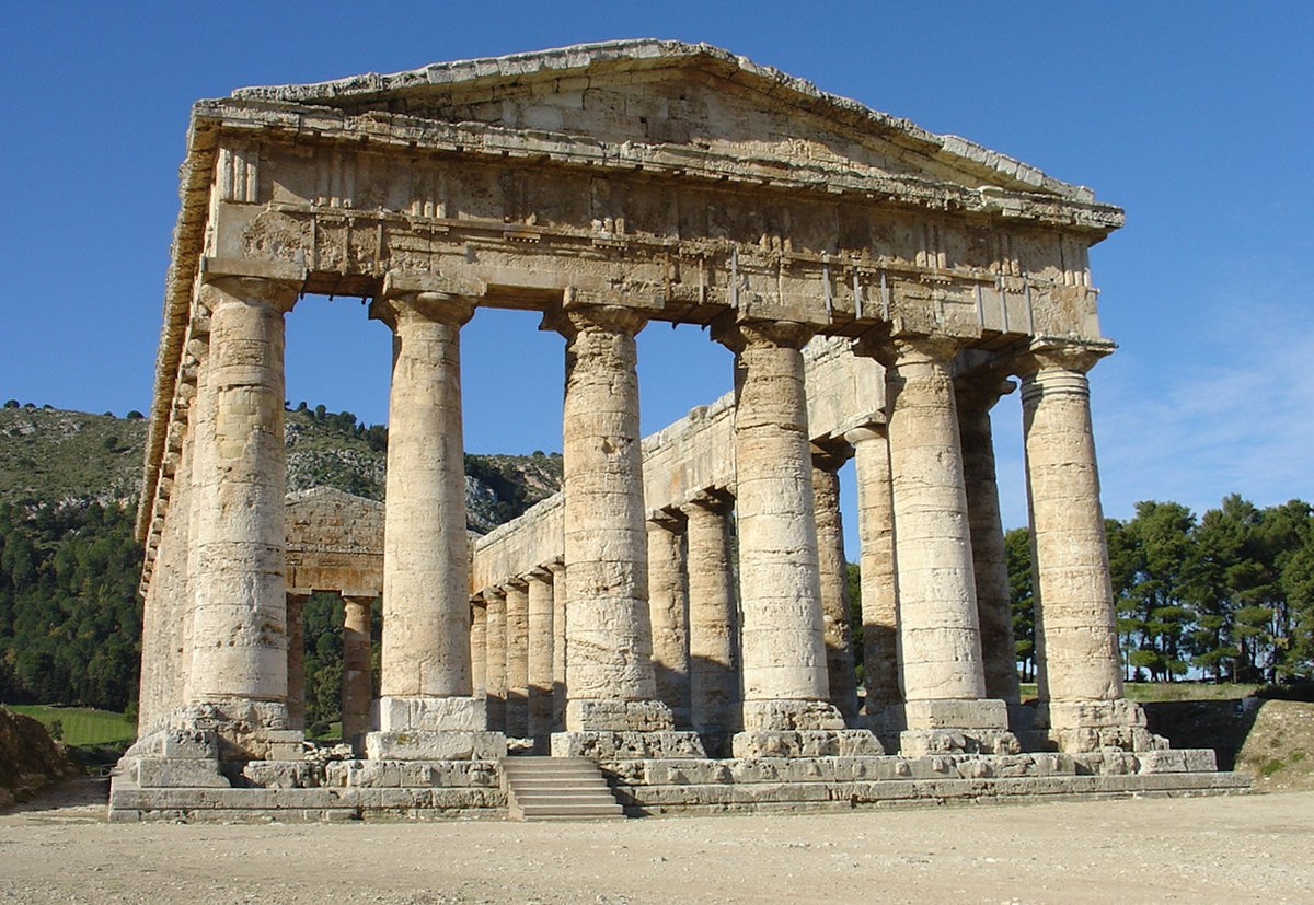 Ο Αρχαιοελληνικός ναός στη Σετζέστα