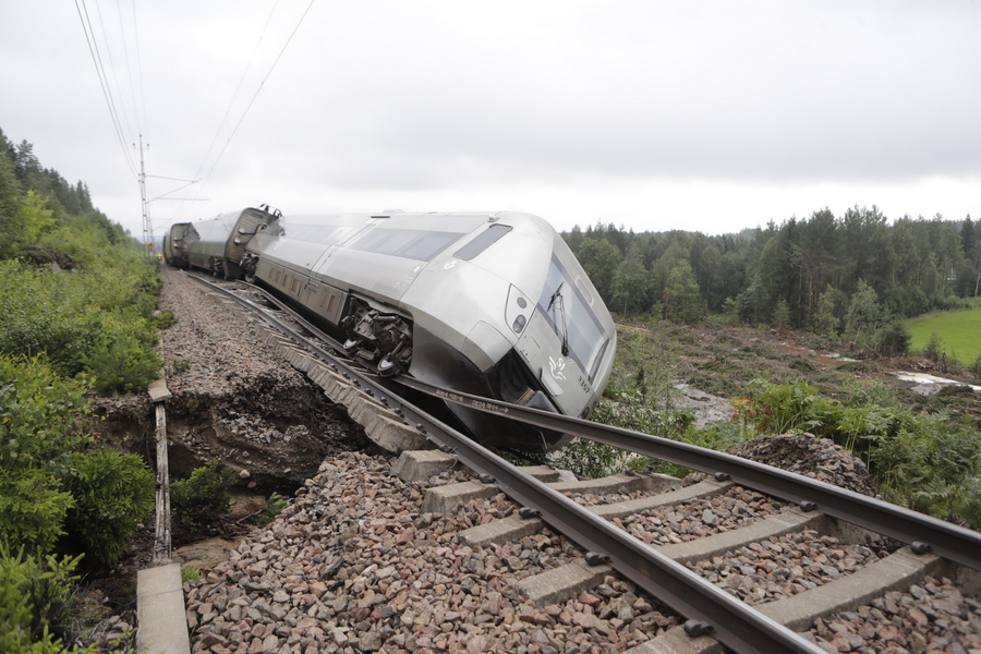εκτροχιασμένο τρένο στη Σουηδία