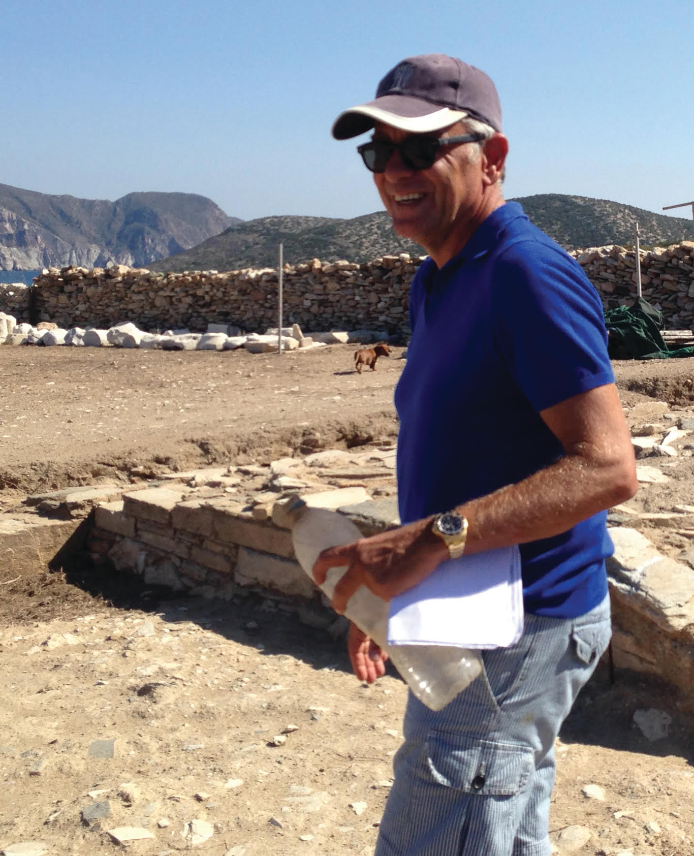 Ο αρχαιολόγος Γιάννος Κουράγιος στην ανασκαφή του Δεσποτικού
