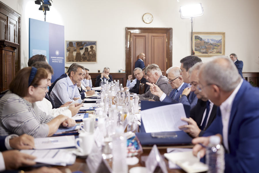 Συνάντηση του πρωθυπουργού με τους επιστημονικούς και παραγωγικούς φορείς της Θεσσαλονίκης (φωτό ΑΠΕ-ΜΠΕ)