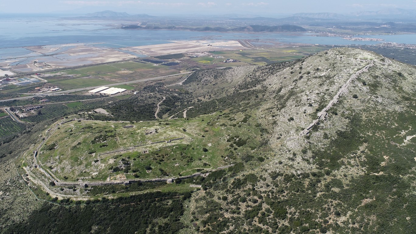 Αεροφωτογραφία της αρχαίας πόλης με την θέα της λιμνοθάλασσας του Μεσολογγίου