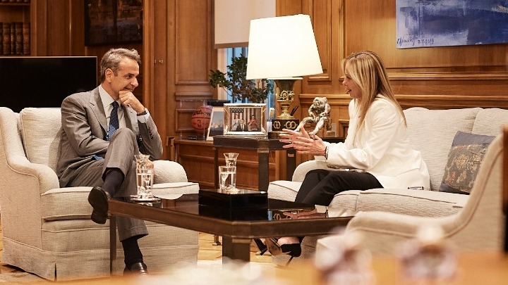 Ο πρωθυπουργός Κυριάκος Μητσοτάκης με την Ιταλίδα ομόλογό του Τζόρτζια Μελόνι