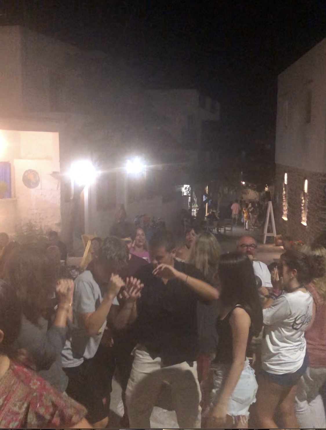 Στην ελληνική βραδιά στη Χώρα της Σχοινούσας