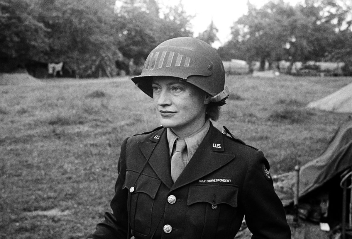 Η Λι Μίλερ ως πολεμική ανταποκρίτρια, στη Νορμανδία το 1944