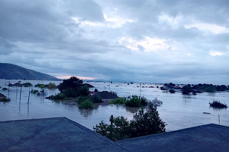 Έντονα πλημμυρικά φαινόμενα πλήττουν την περιοχή της Μεταμόρφωσης του δήμου Παλαμά στην Καρδίτσα, την Πέμπτη 7 Σεπτεμβρίου 2023 (ΑΠΕ-ΜΠΕ)