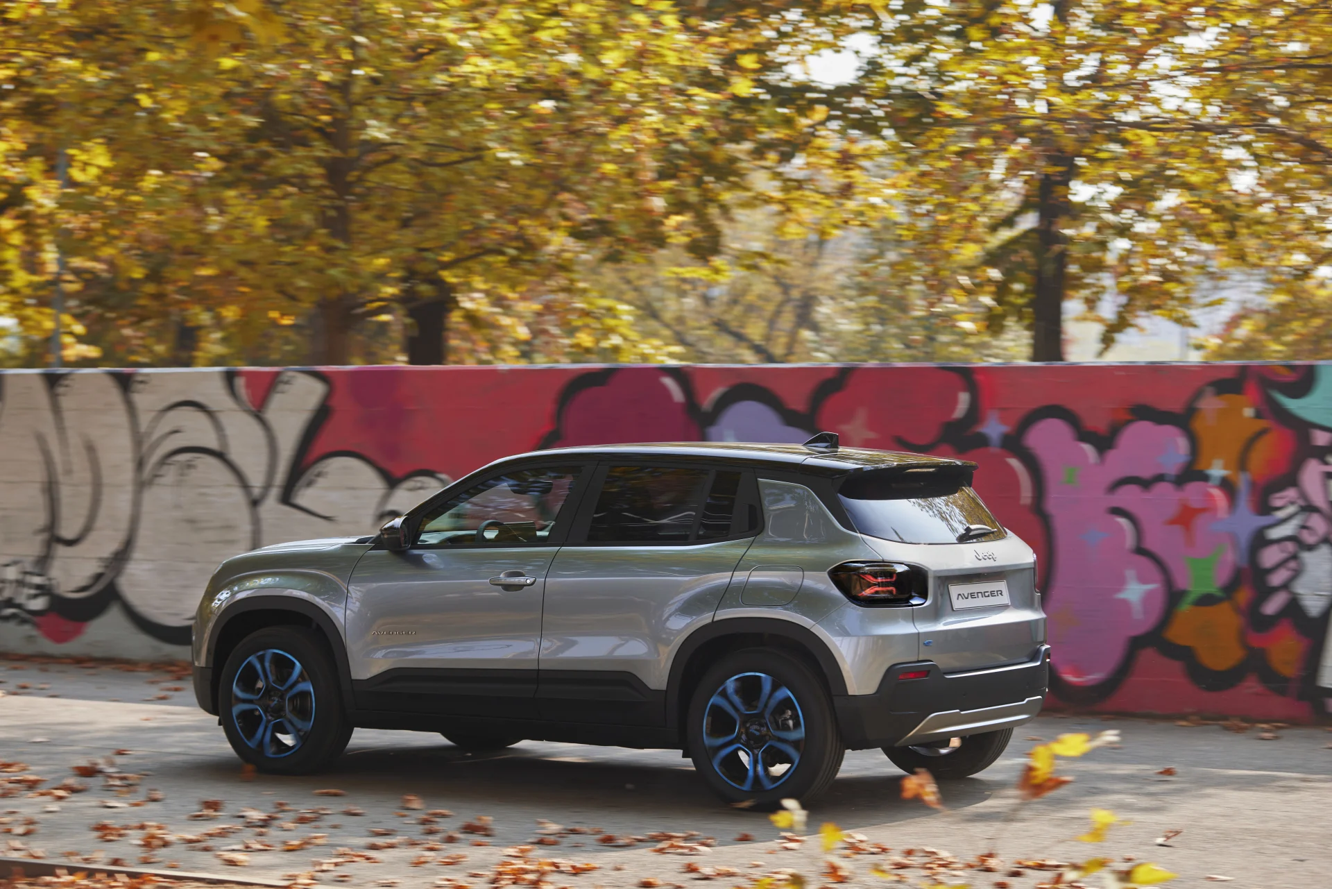 Jeep Avenger με θερμικό κινητήρα!