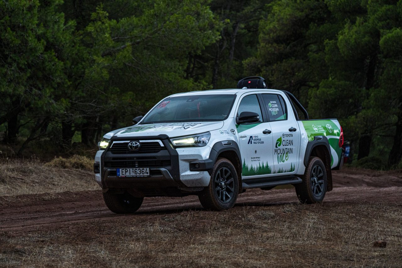 Πίσω από τη λάμψη του GR Yaris με το οποίο η Toyota Gazoo Racing πανηγύρισε το «1-2», δόθηκε ακόμα ένας αγώνας.