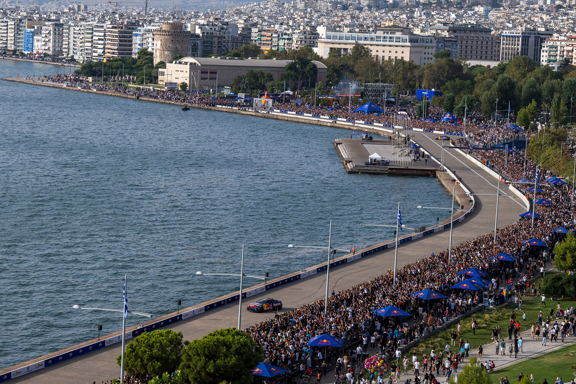 Εικόνα από το Σαββατιάτικο show Red Bull by Alumil