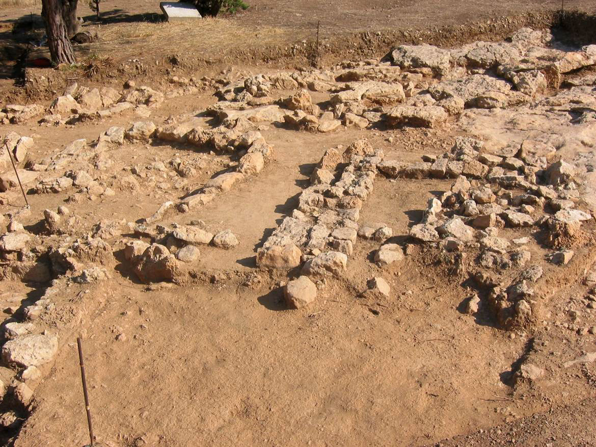 Πρωτοελλαδικό νεκροταφείο (μερική άποψη) 