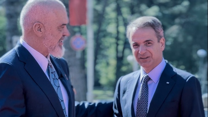Ο πρωθυπουργός Κυριάκος Μητσοτάκης με τον Έντι Ράμα