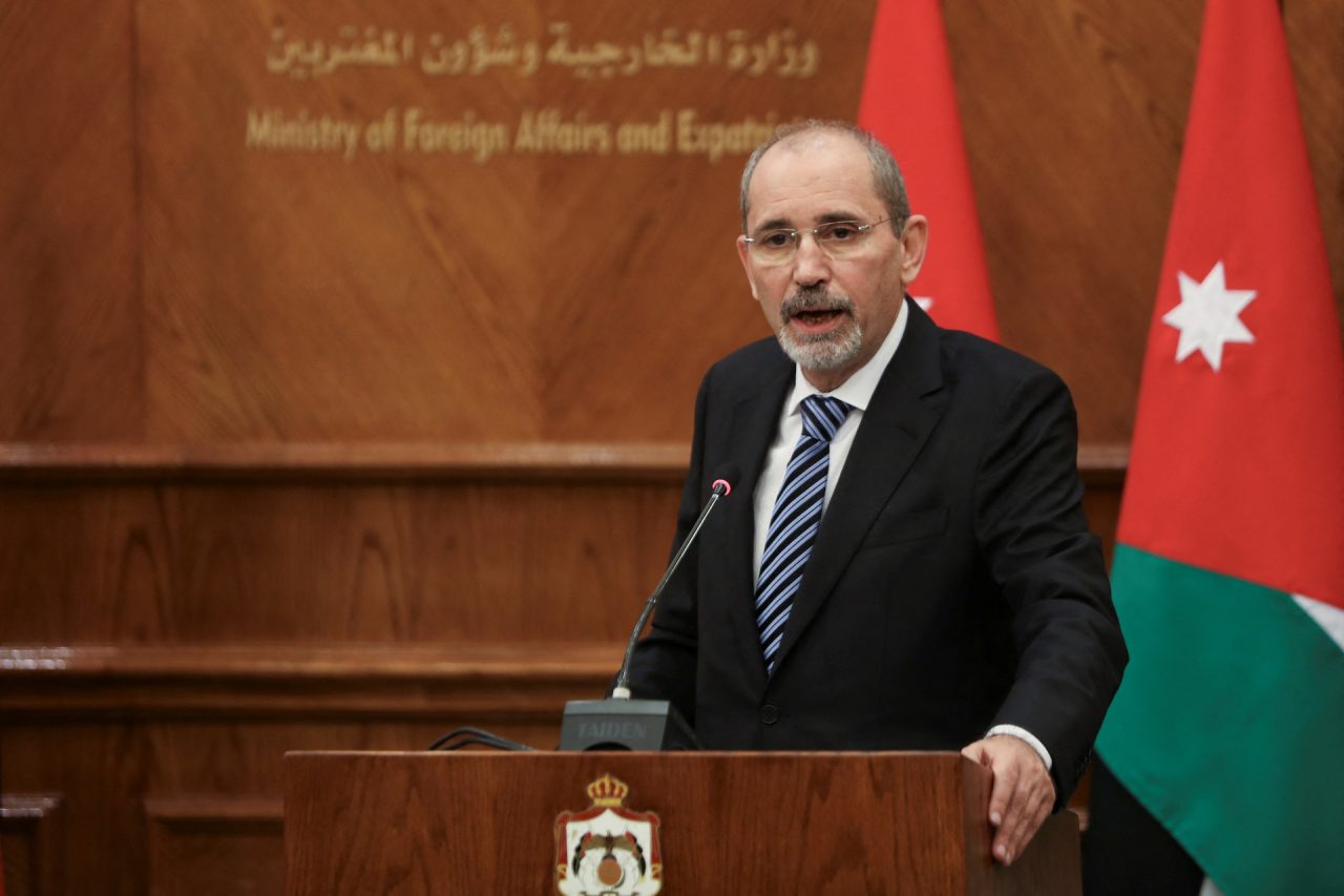 O υπουργός Εξωτερικών της Ιορδανίας, Αϊμάν αλ Σάφαντι