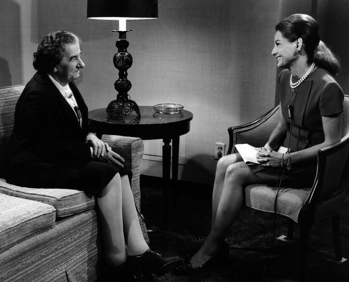 Η Μπάρμπαρα Γουόλτερς σε συνέντευξη με την Γκόλντα Μέιρ το 1969