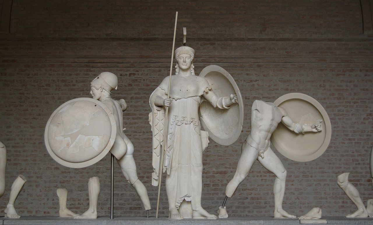 Οι «Αιγινήτες» τα γλυπτά από τα αετώματα του ναού της Αφαίας στη Γλυπτοθήκη του Μονάχου 