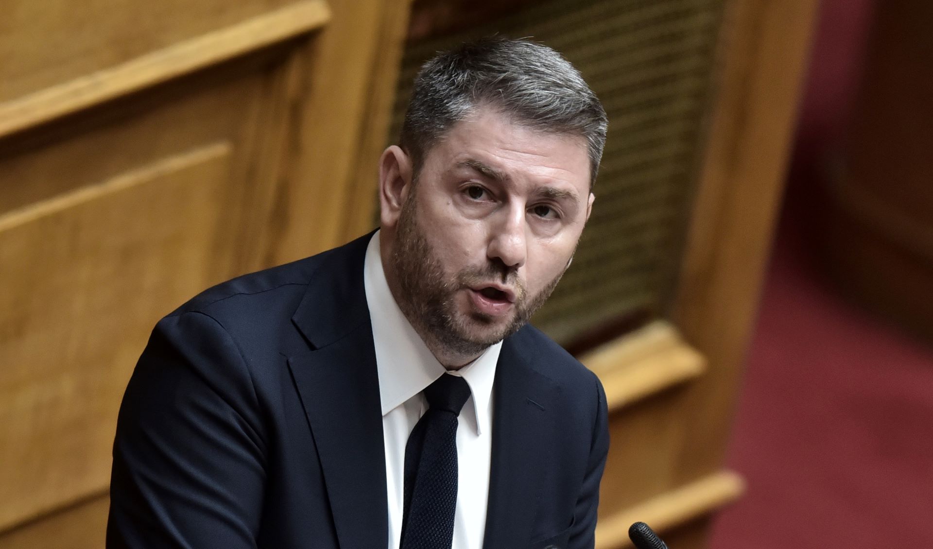 Ανδρουλάκης: «Έχετε καταντήσει το Μαξίμου γραφείο real estate»