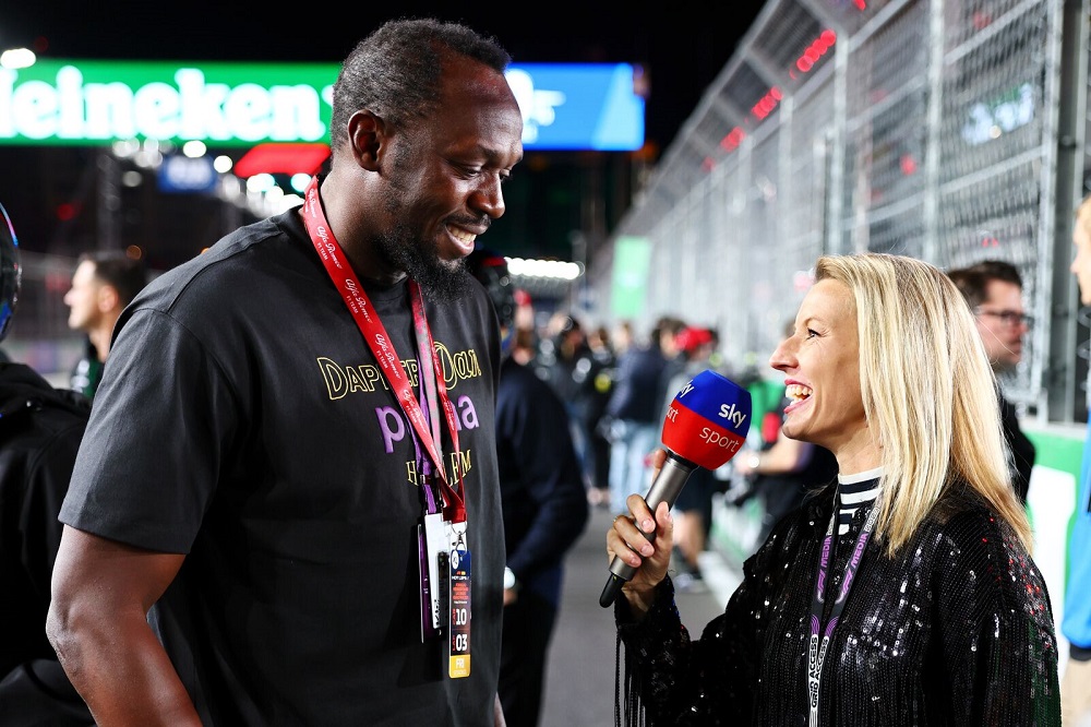 O ταχύτερος άνθρωπος στον κόσμο, Usain Bolt δίνει συνέντευξη λίγο πριν την εκκίνηση.
