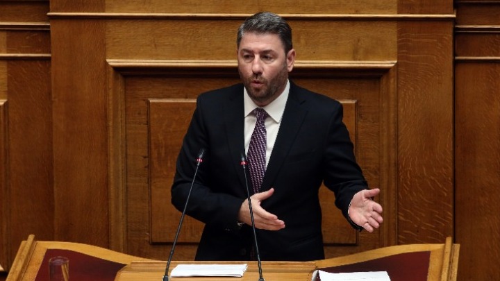 Ο πρόεδρος του ΠΑΣΟΚ, Νίκος Ανδρουλάκης, στη Βουλή