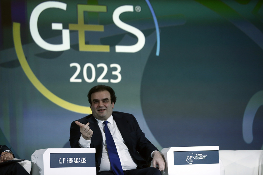 Ο υπουργός Παιδείας, Θρησκευμάτων και Αθλητισμού Κυριάκος Πιερρακάκης μιλάει στο 34ο Greek Economic Summit (ΑΠΕ-ΜΠΕ)