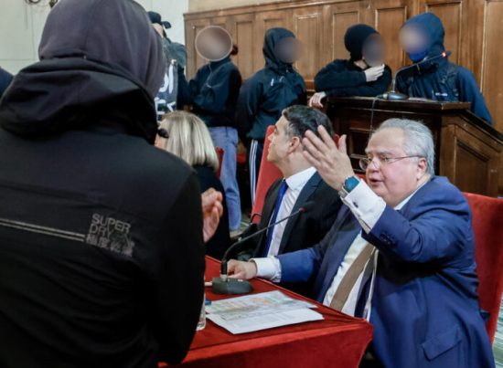 Απρόοπτο σε συζήτηση με Κοτζιά, Ντιμιτρόφ, Μπουσάτι – Αναρχικοί εισέβαλαν στην αίθουσα