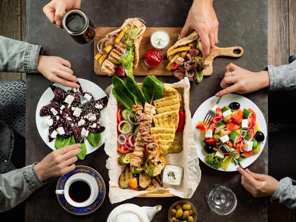 Taste Atlas: Η ελληνική κουζίνα ανάμεσα στις 3 καλύτερες του κόσμου