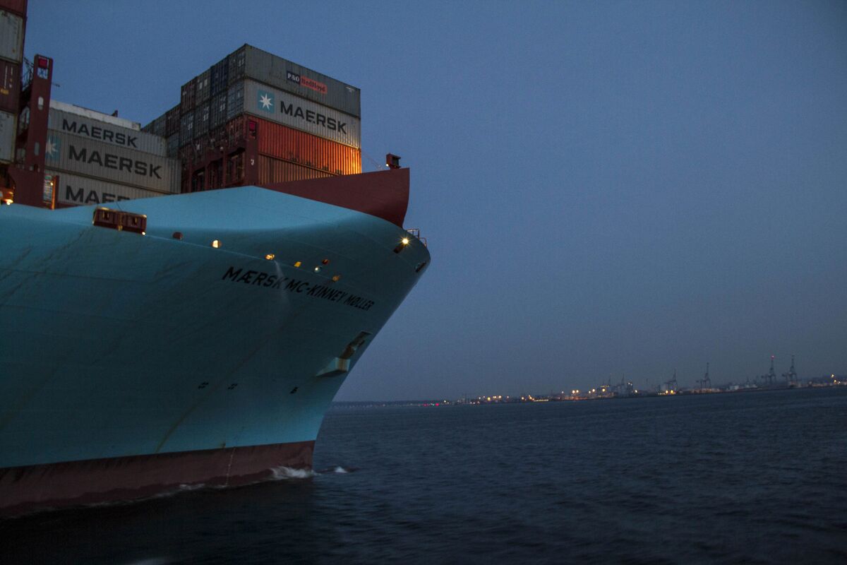 Σύμφωνα με την Kuehne+Nagel, 103 πλοία μεταφοράς εμπορευματοκιβωτίων αλλάζουν τα προγραμματισμένα δρομολόγιά τους μέσω της Ερυθράς Θάλασσας και κινούνται γύρω από την Αφρική. Φωτογράφος: Freya Ingrid Morales/Bloomberg