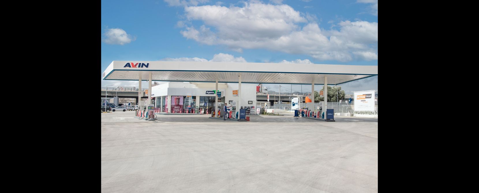 AVIN: Η ζεστασιά των γιορτών, οι στιγμές στο σπίτι και μια «Τυχερή Αντλία» που μας γεμίζει χαμόγελα