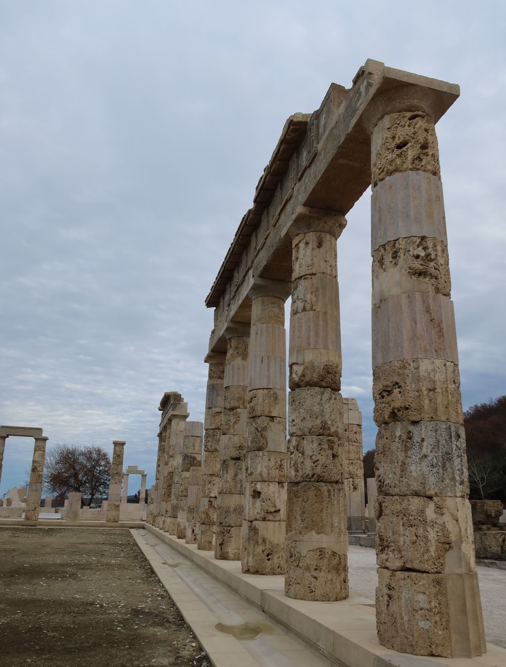 Το αναστηλωμένο και αποκατεστημένο ανάκτορο του Φιλίππου Β΄ της Μακεδονίας στις Αιγές