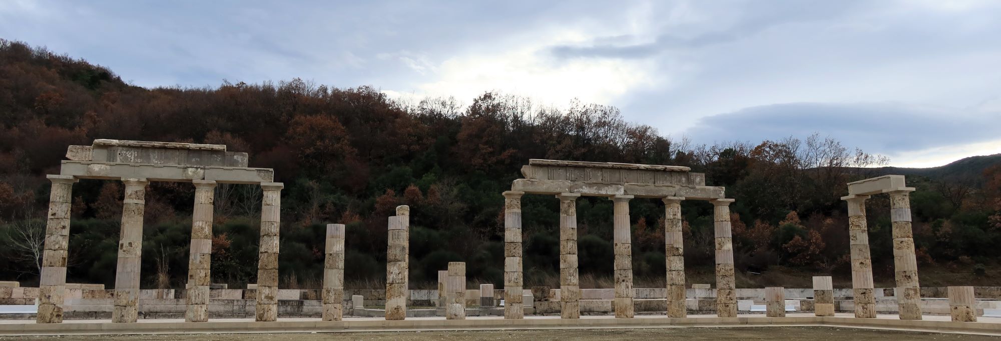 Το αναστηλωμένο και αποκατεστημένο ανάκτορο του Φιλίππου Β΄ της Μακεδονίας στις Αιγές