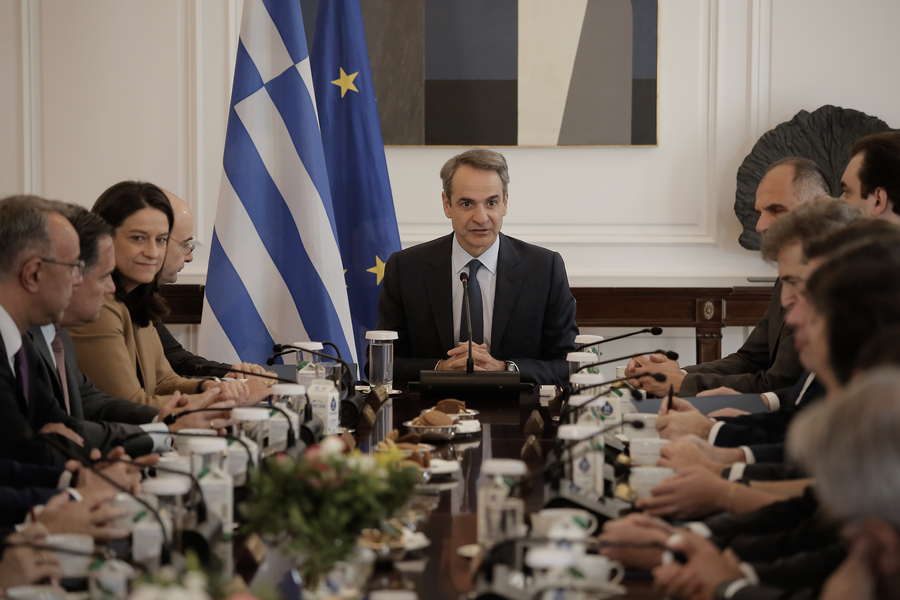 Ο πρωθυπουργός Κυριάκος Μητσοτάκης μιλάει κατά τη διάρκεια της συνεδρίασης του Υπουργικού Συμβουλίου