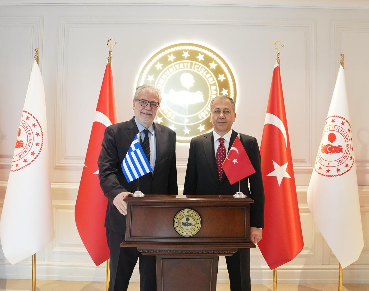 O Υπουργός Ναυτιλίας και Νησιωτικής Πολιτικής Χρήστος Στυλιανίδης με τον Υπουργό Εσωτερικών της Τουρκίας κ. Ali Yerlikaya.