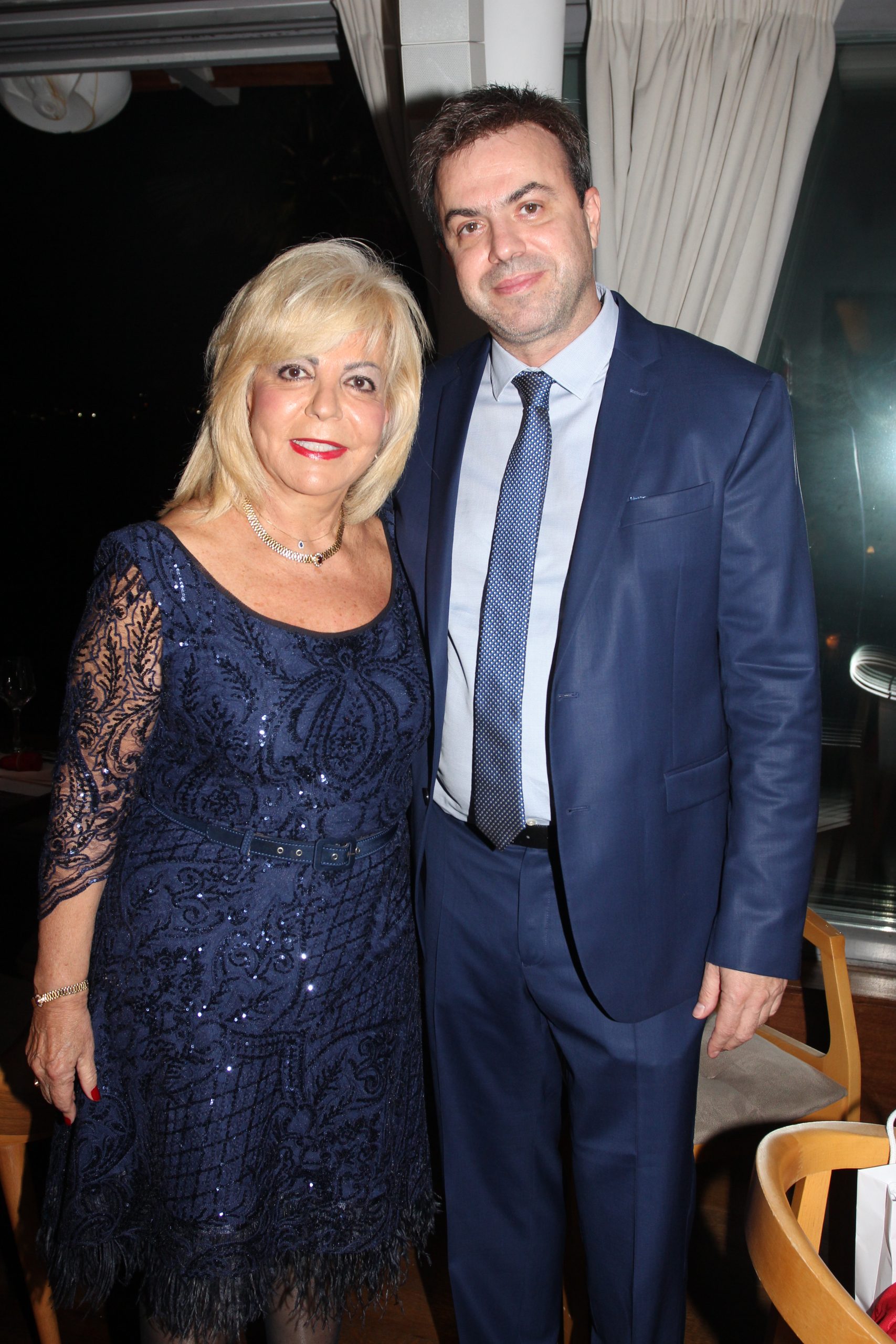 Με τον γιο της, CEO της εταιρείας, Βαρδή Κορδερά