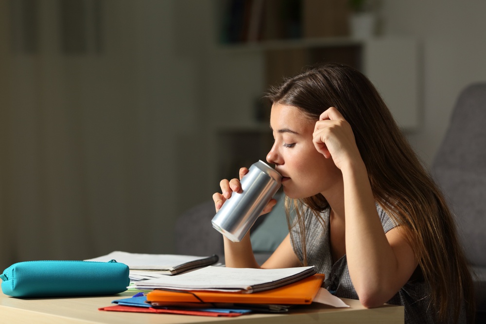 Τα ενεργειακά ποτά, αιτία για κακή ποιότητα ύπνου σε νέους
