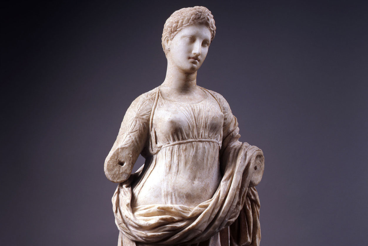 Μαρμάρινο άγαλμα γυναίκας του 2ου π.Χ. αιώνα από την Ήπειρο, που επιστρέφει στην Ελλάδα