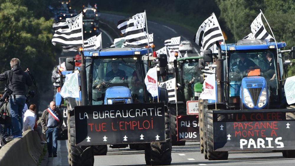 αγρότες στη Γαλλία σε διαδήλωση
